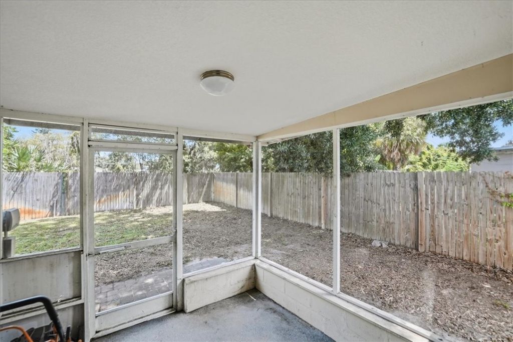 1956 1st Place Sw, Vero Beach, FL 32962 Photo