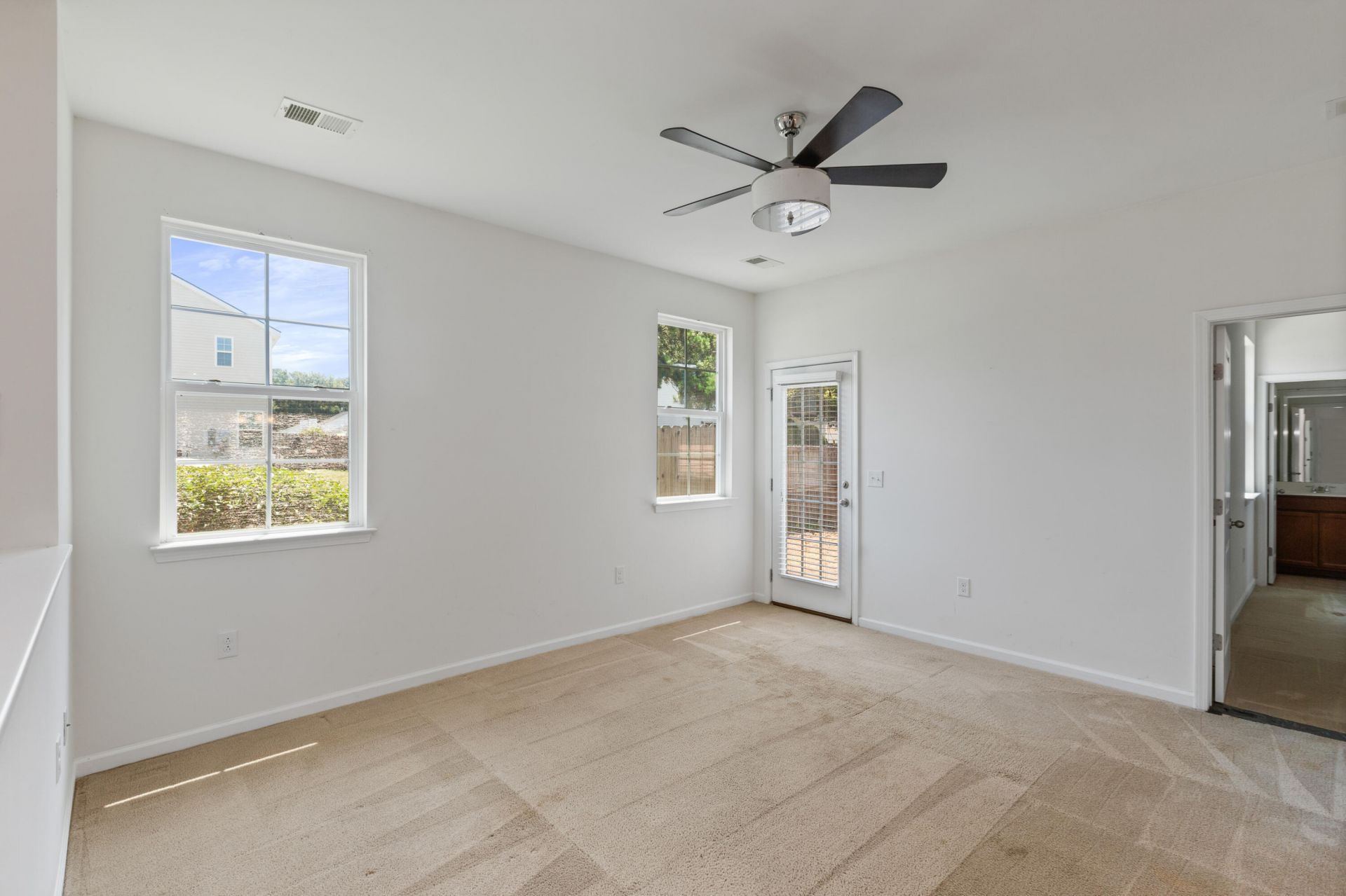 1217 N University Drive Photo 11