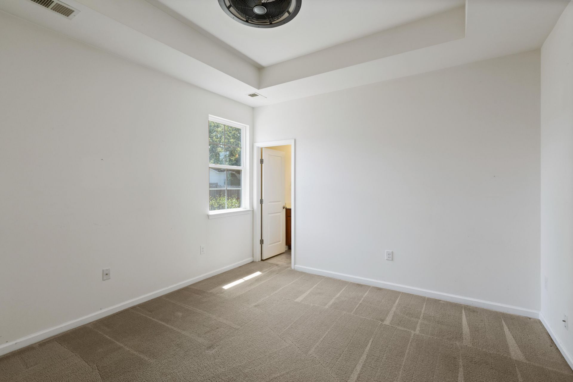 1217 N University Drive Photo 16