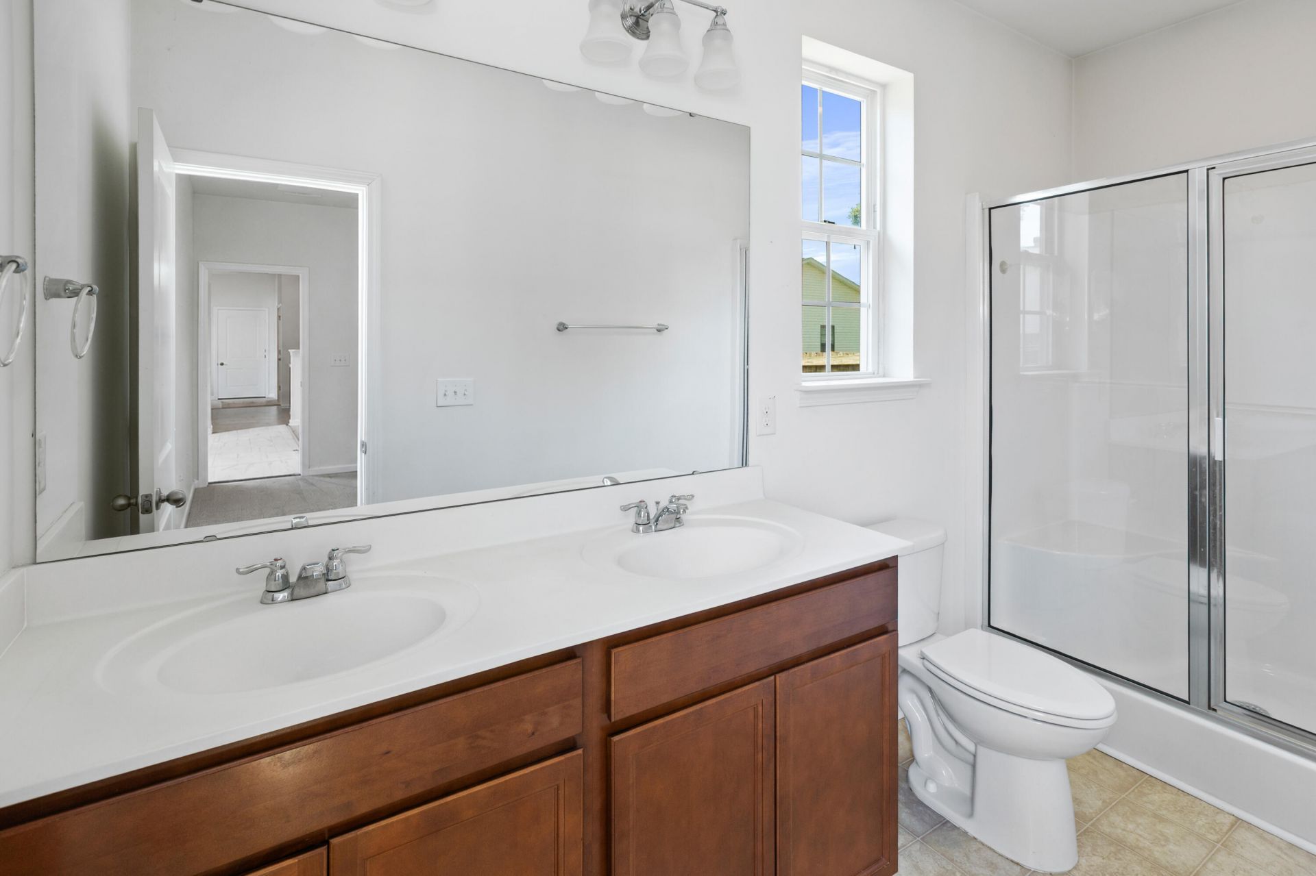1217 N University Drive Photo 19