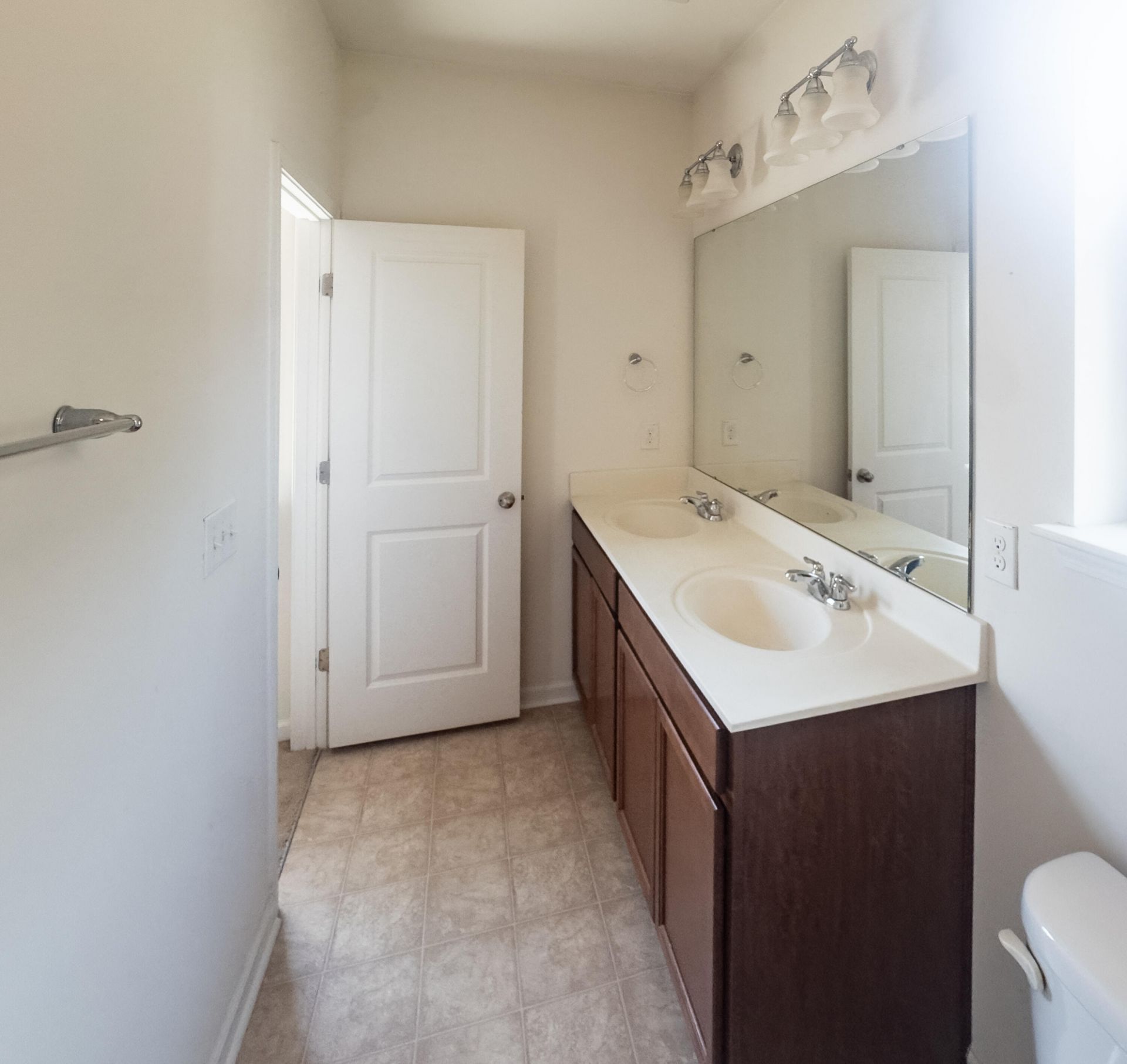 1217 N University Drive Photo 21