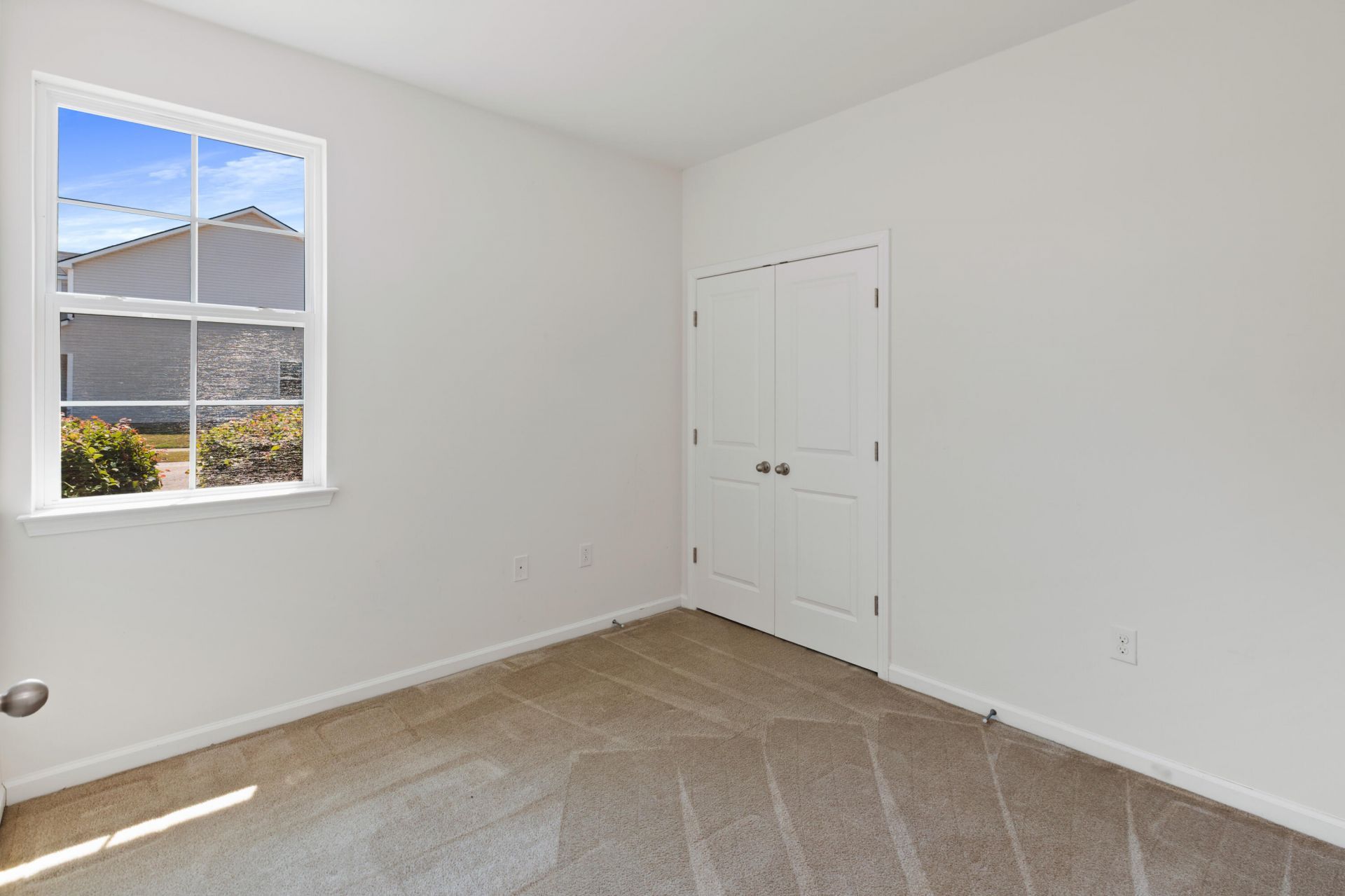 1217 N University Drive Photo 22