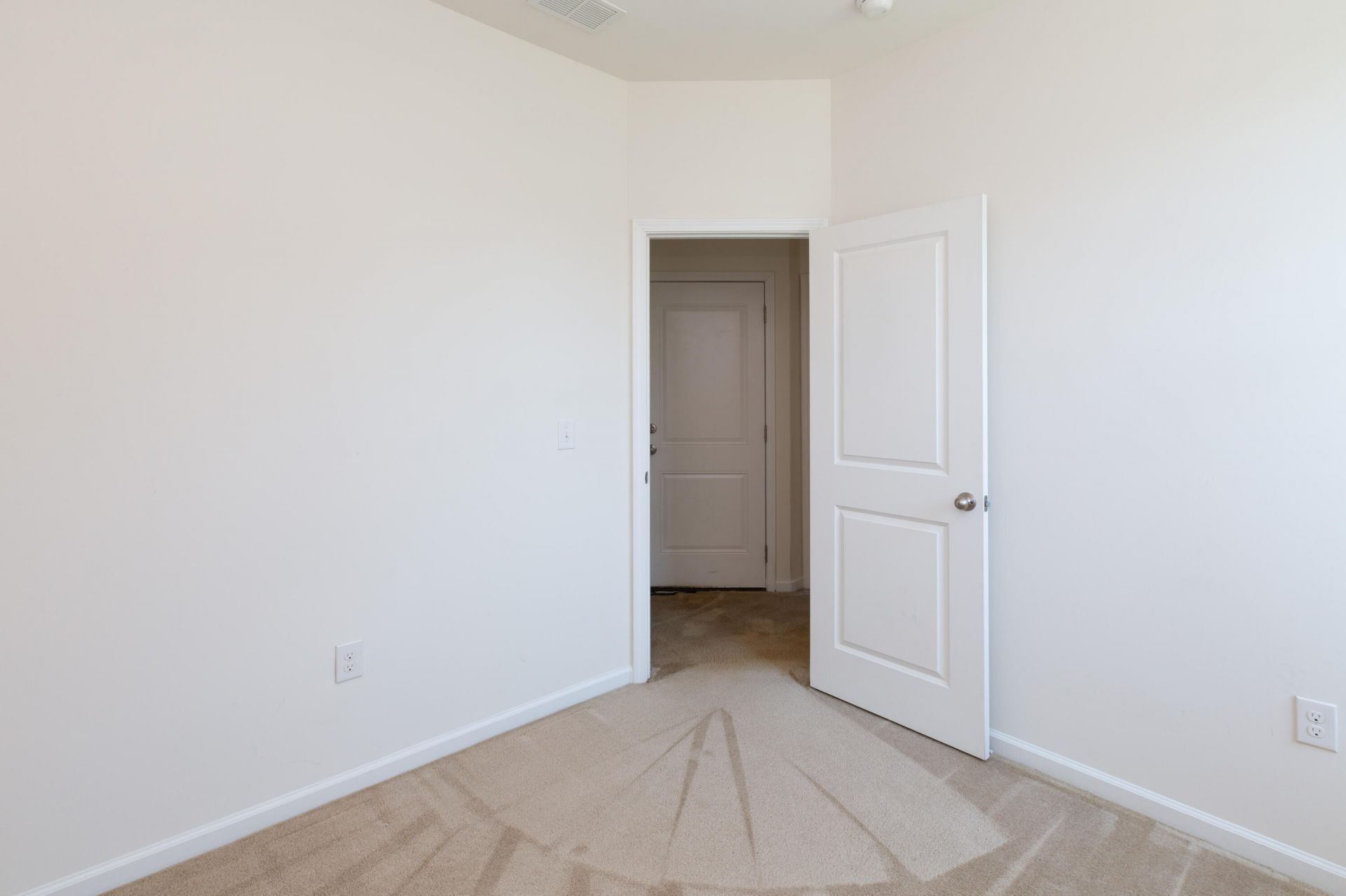 1217 N University Drive Photo 23
