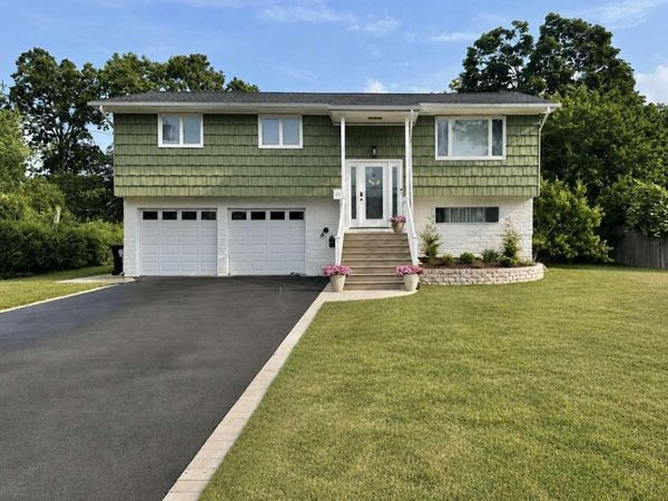 122 Jordan Street , Bay Shore, NY 11706