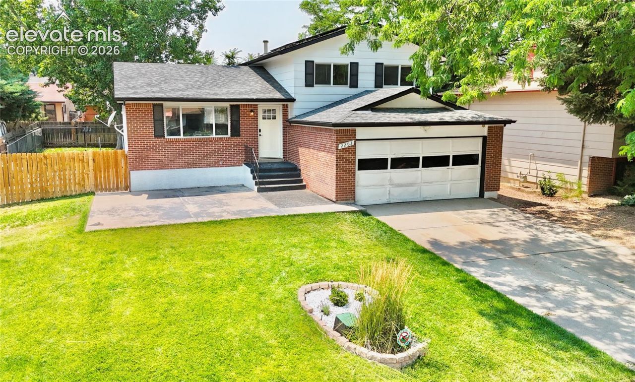2203 Norman Lane, Pueblo, CO 81005 Main Photo