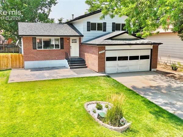 2203 Norman Lane, Pueblo, CO 81005