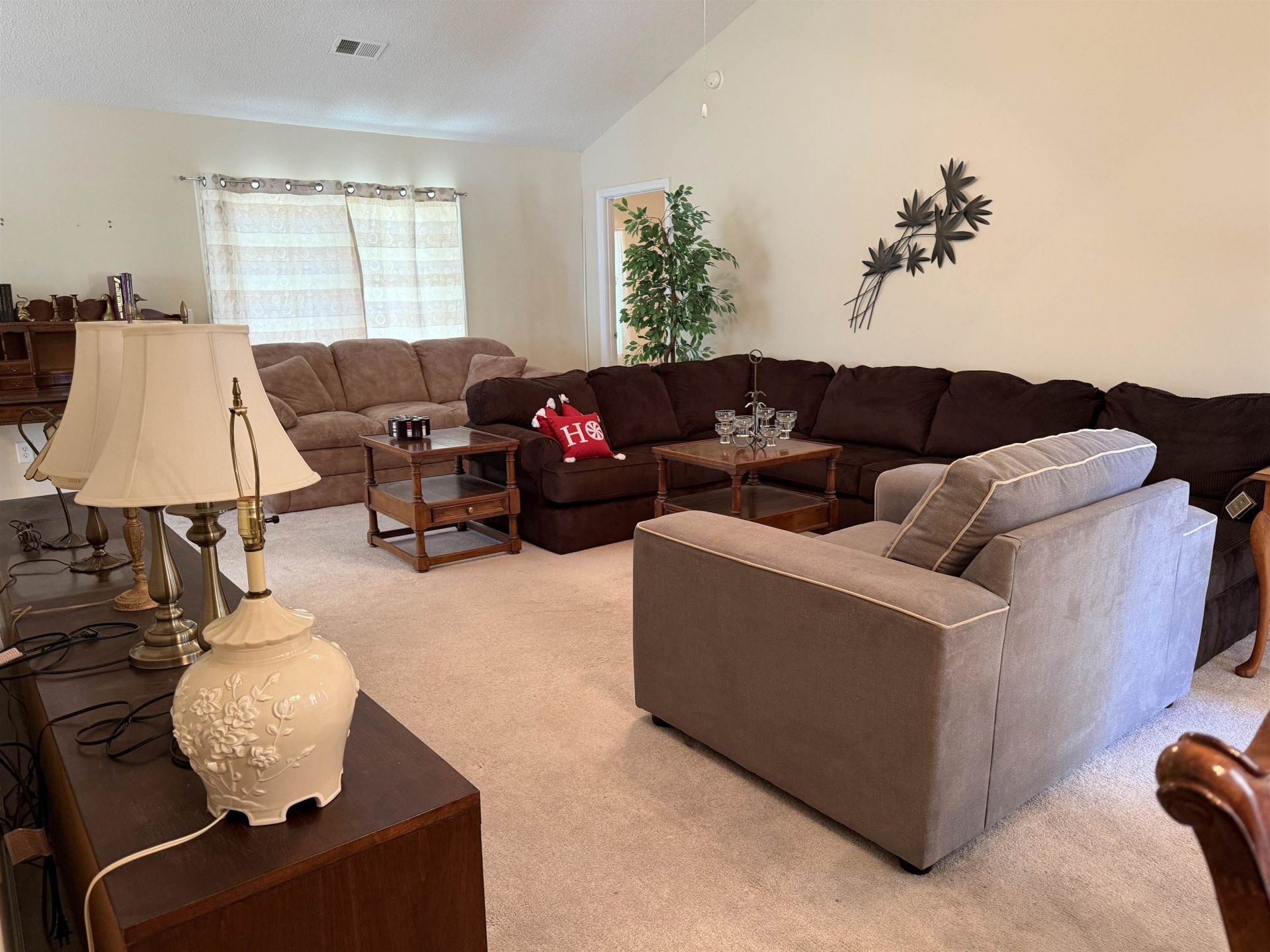 224 Clovis Circle Photo 2