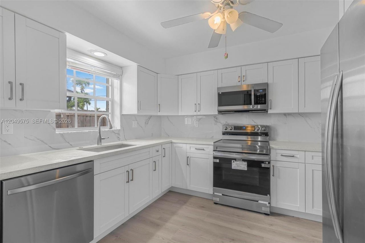 9075 SW 48th Ter , Miami, FL 33165 Photo