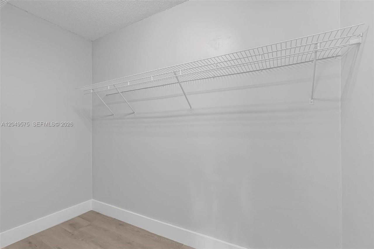 9075 SW 48th Ter , Miami, FL 33165 Photo