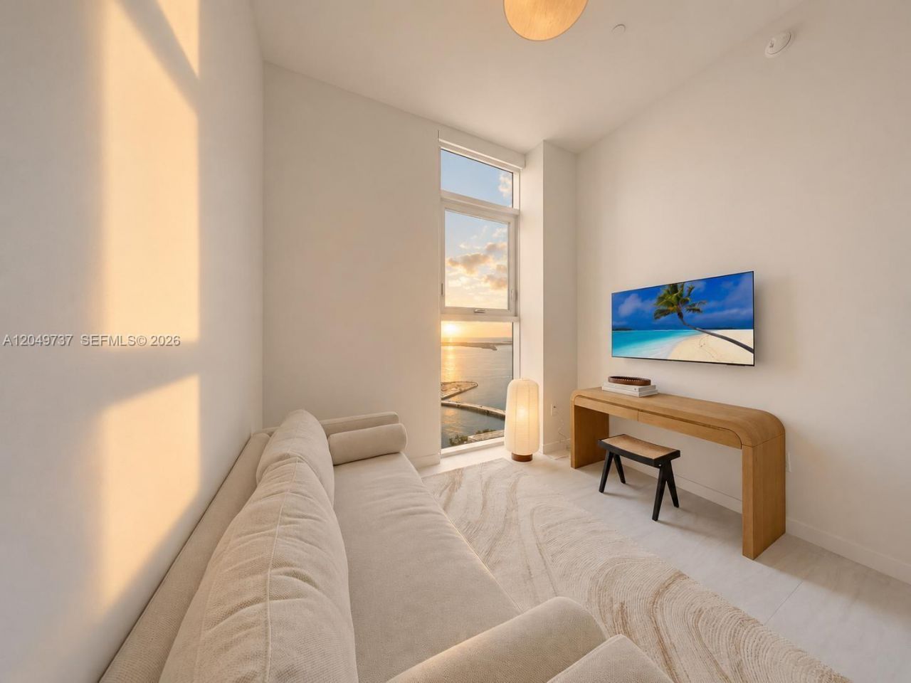 77 SE 5th Street , Unit UPH01, Miami, FL 33131 Photo