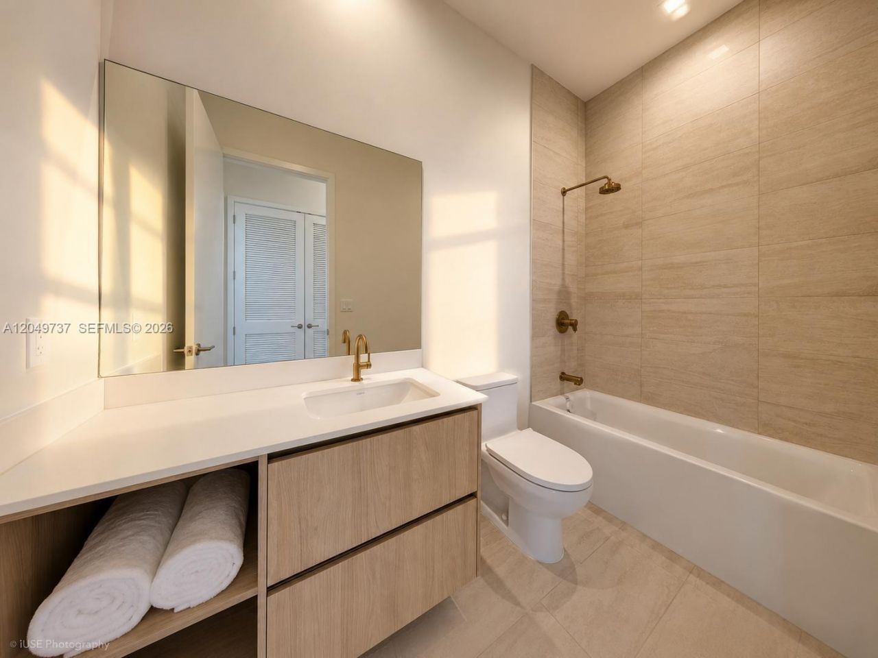 77 SE 5th Street , Unit UPH01, Miami, FL 33131 Photo