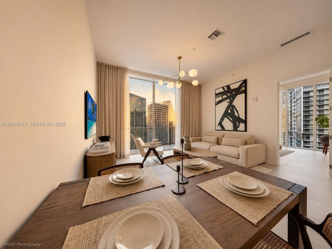 77 SE 5th Street , Unit UPH01, Miami, FL 33131 Photo