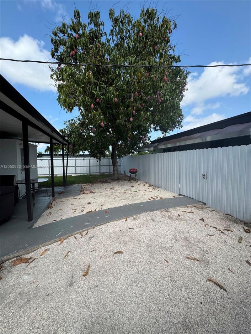 690 E 46th St , Hialeah, FL 33013 Photo