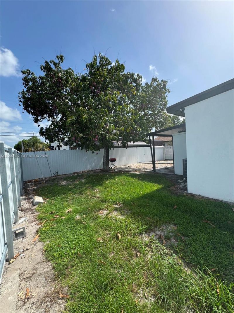 690 E 46th St , Hialeah, FL 33013 Photo