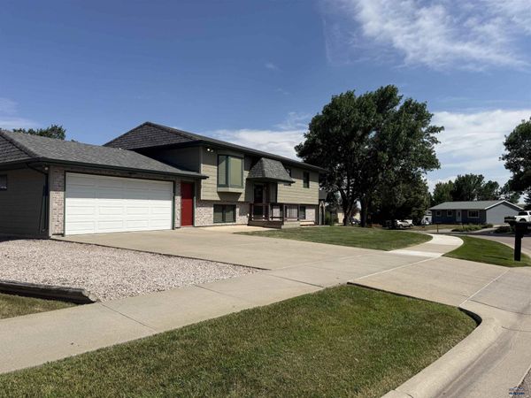 810 SYCAMORE, Rapid City, SD 57701
