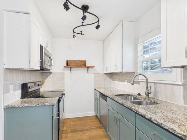 6211 Manor RD, Unit 107, Austin, TX 78723