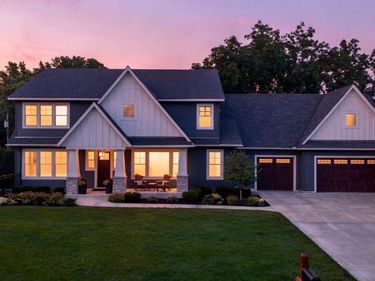6105 Pine Grove Road, Edina, MN 55436