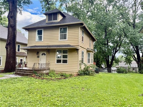 2819 Sacramento Street, St Joseph, MO 64507