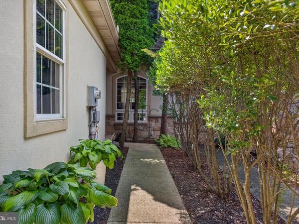 121 CREEKGATE COURT, MILLERSVILLE, PA 17551