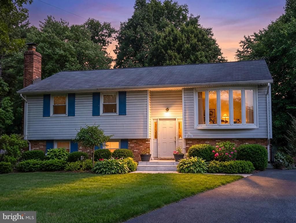14923 Boydell Drive, Centreville, VA 20120 Main Photo