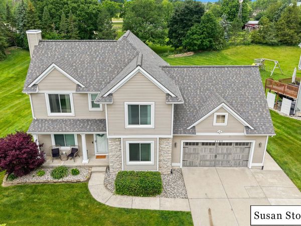 6793 Avalon Drive SE, Caledonia, MI 49316
