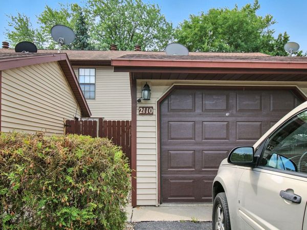 2110 Yorktowne Drive , Valparaiso, IN 46383