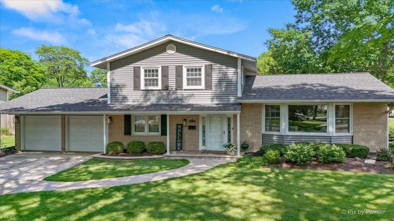 923 E Schirra Drive, Palatine, IL 60074 Main Photo