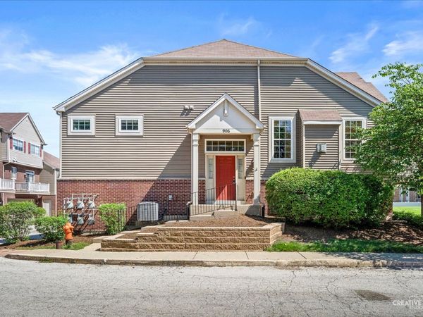 906 Neudearborn Lane, Naperville, IL 60563