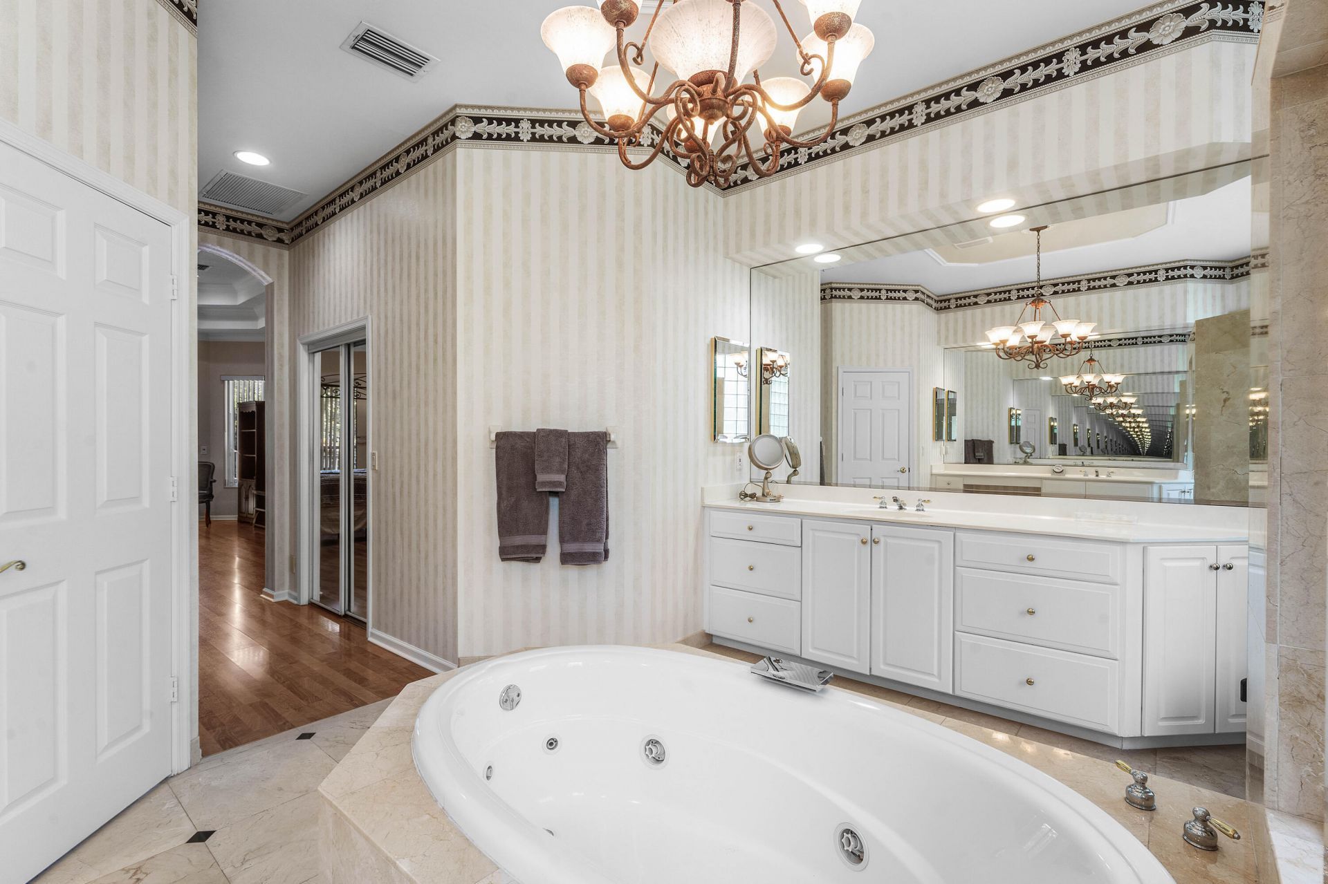 911 Forest Glen Lane, Wellington, FL 33414 Photo