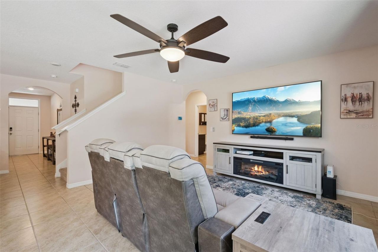 4076 Sapsucker Loop, Sanford, FL 32773 Photo