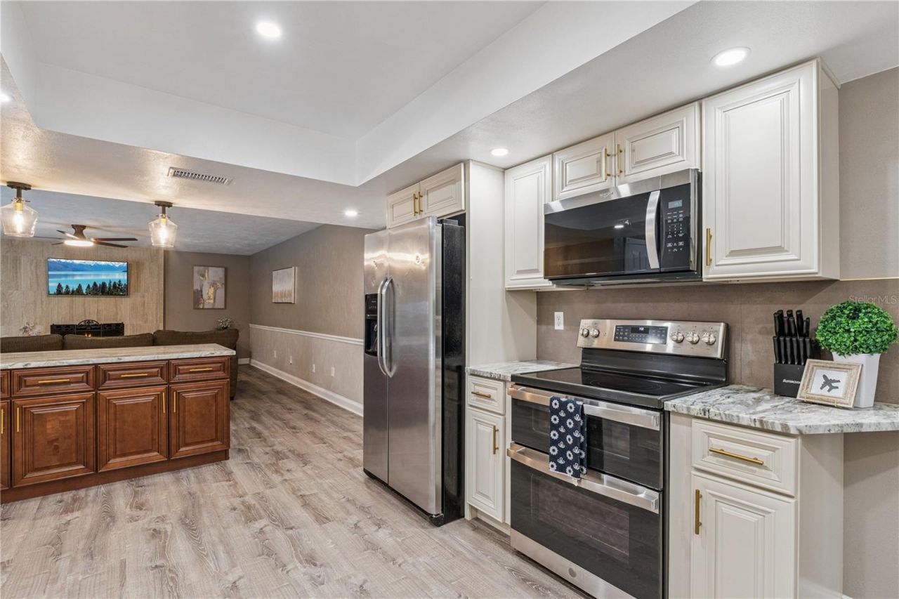 537 Pelican Bay Drive, Daytona Beach, FL 32119 Photo