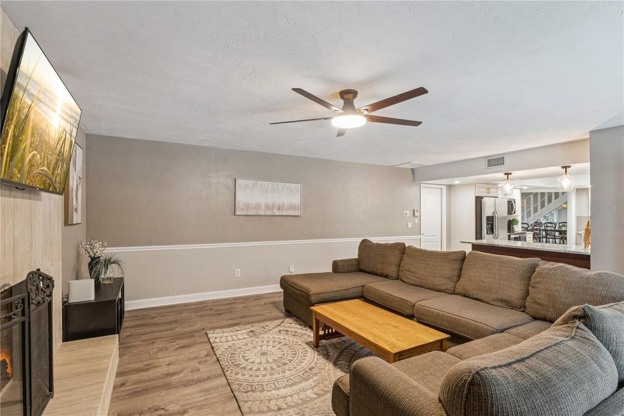 537 Pelican Bay Drive, Daytona Beach, FL 32119 Photo
