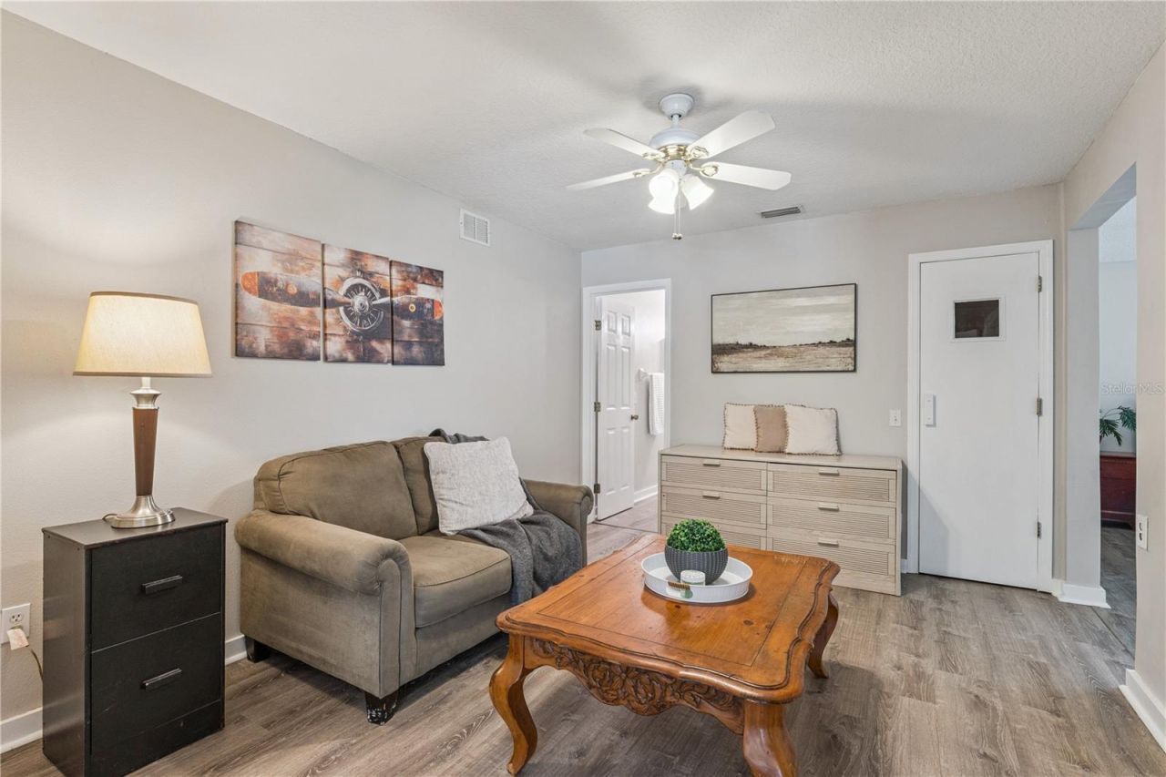 537 Pelican Bay Drive, Daytona Beach, FL 32119 Photo