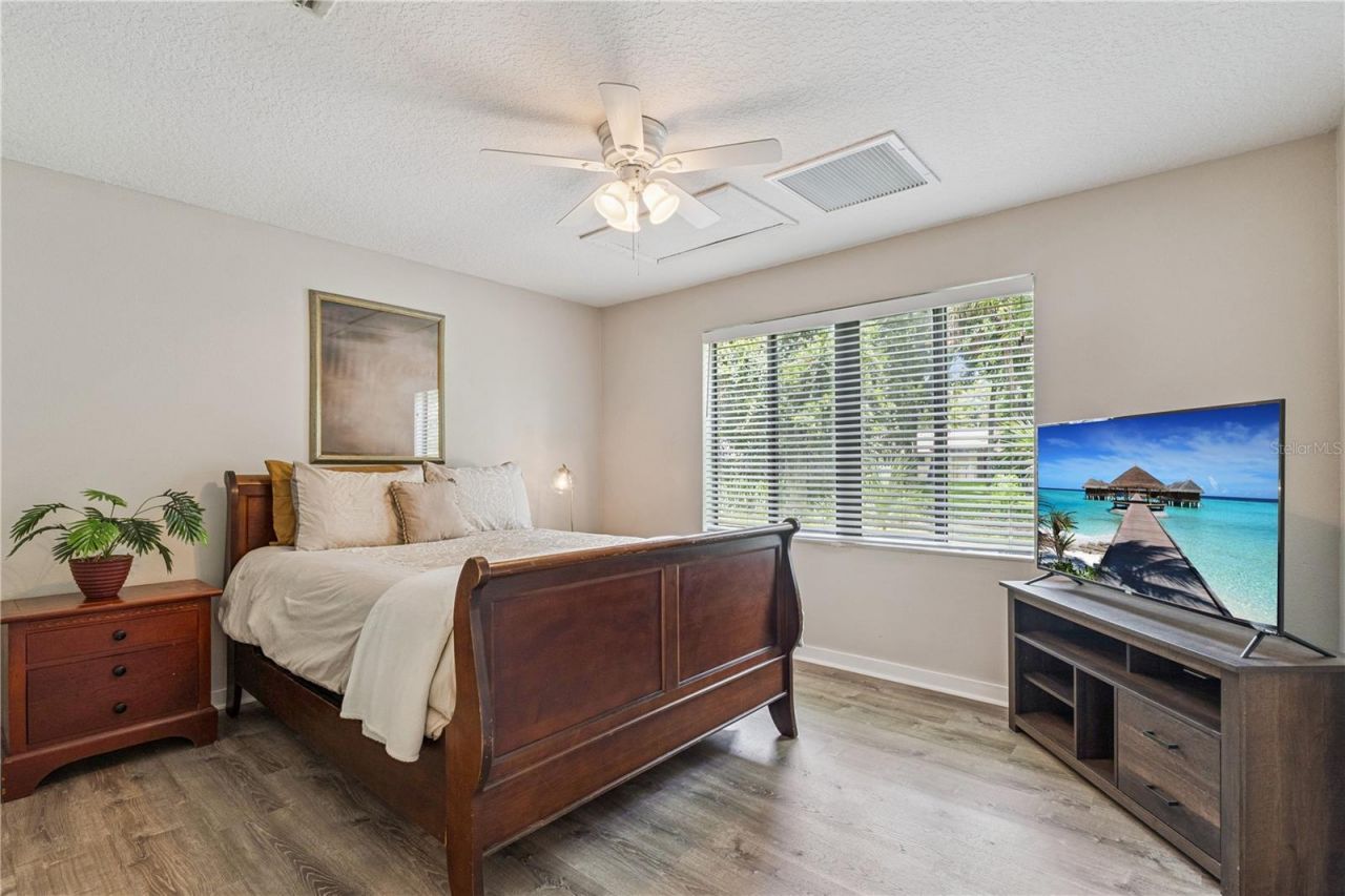 537 Pelican Bay Drive, Daytona Beach, FL 32119 Photo