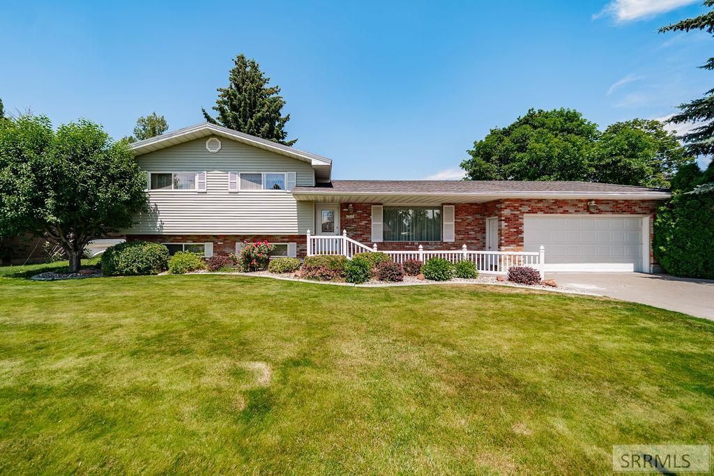 1341 Homer Avenue, Idaho Falls, ID 83404 Main Photo