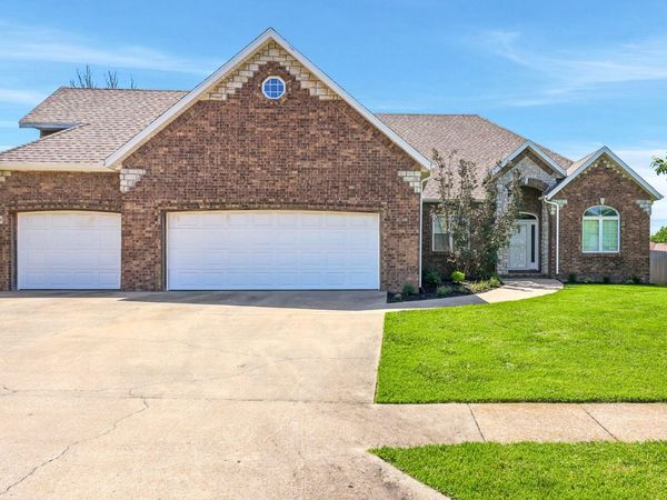 822 E Rachael Drive , Republic, MO 65738