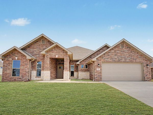 907 Silver Oaks Drive, Carl Junction, MO 64834