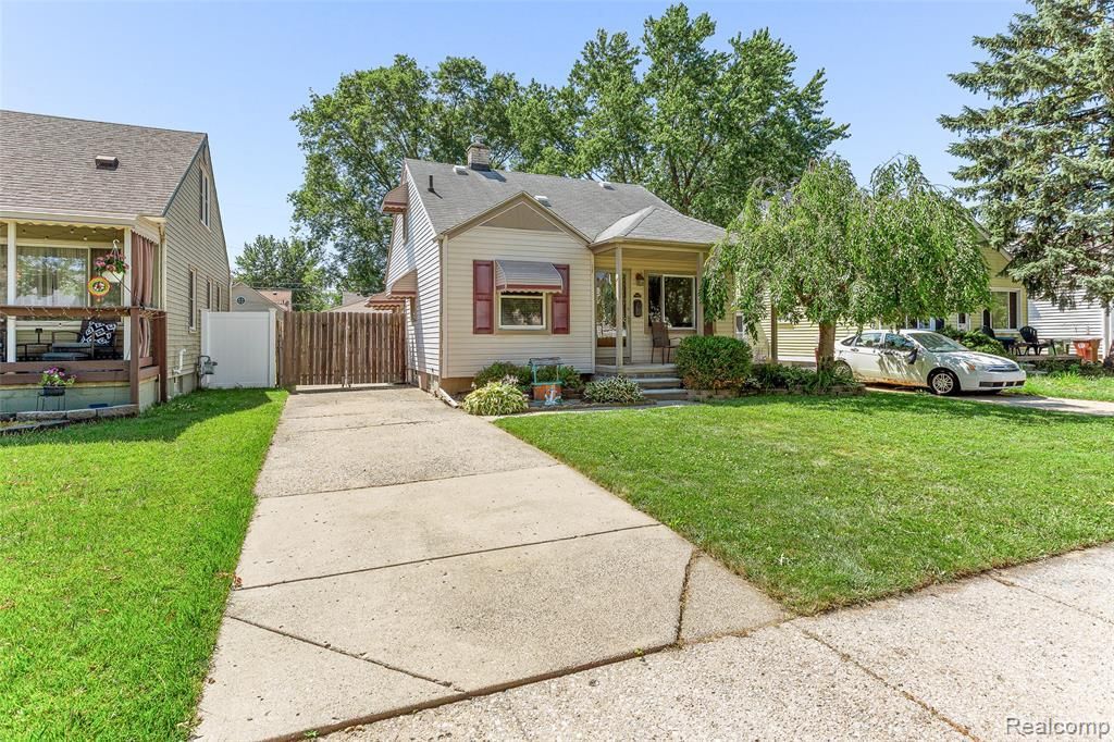 14672 Kennebec Street, Southgate, MI 48195 Main Photo