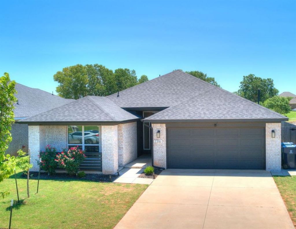 2316 Roca Drive, Edmond, OK 73012 Main Photo