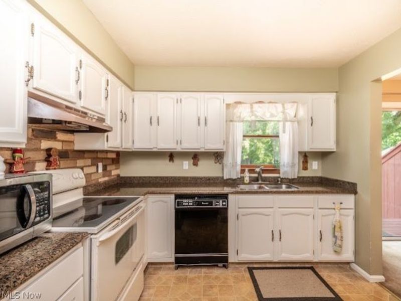 3545 Cadwallader Sonk Road, Cortland, OH 44410 Photo 13