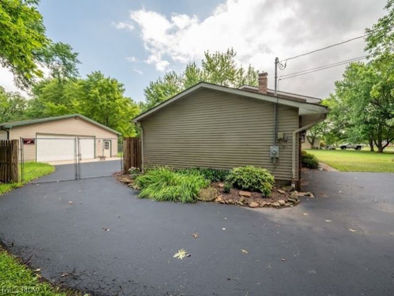 3545 Cadwallader Sonk Road, Cortland, OH 44410 Photo 38