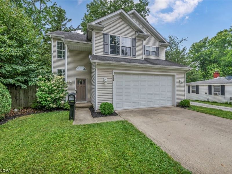 7088 Victoria Drive, Mentor, OH 44060 Photo 2