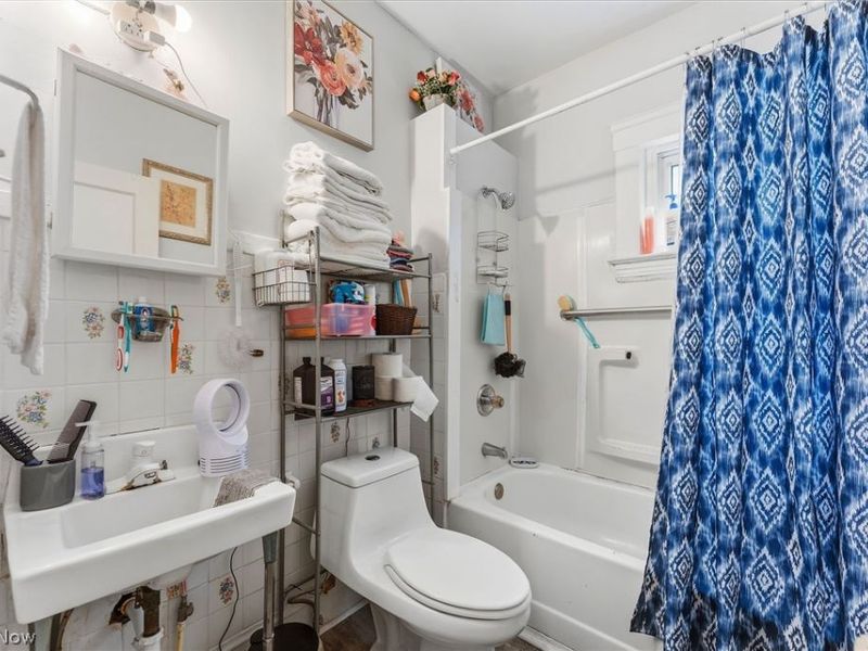 3903 W 32 , Cleveland, OH 44109 Photo 11