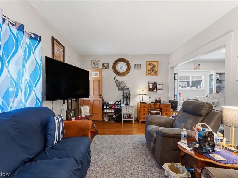 3903 W 32 , Cleveland, OH 44109 Photo 6