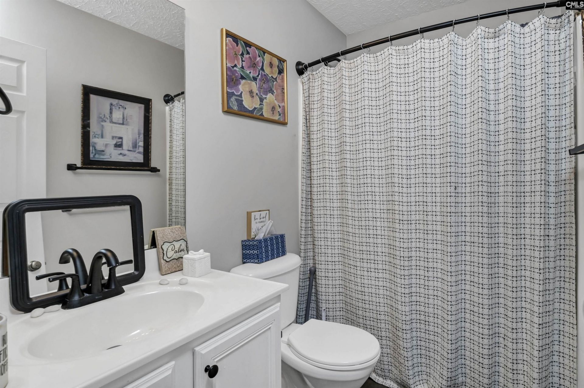 40 Kennebeck Court Photo 12
