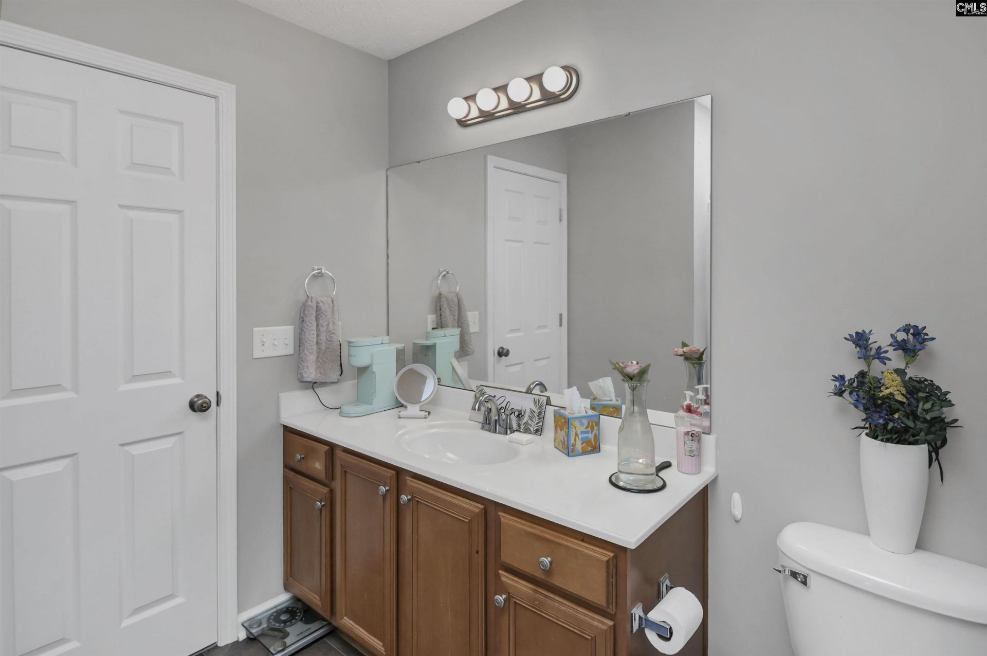 40 Kennebeck Court Photo 14
