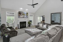 40 Kennebeck Court photo 4