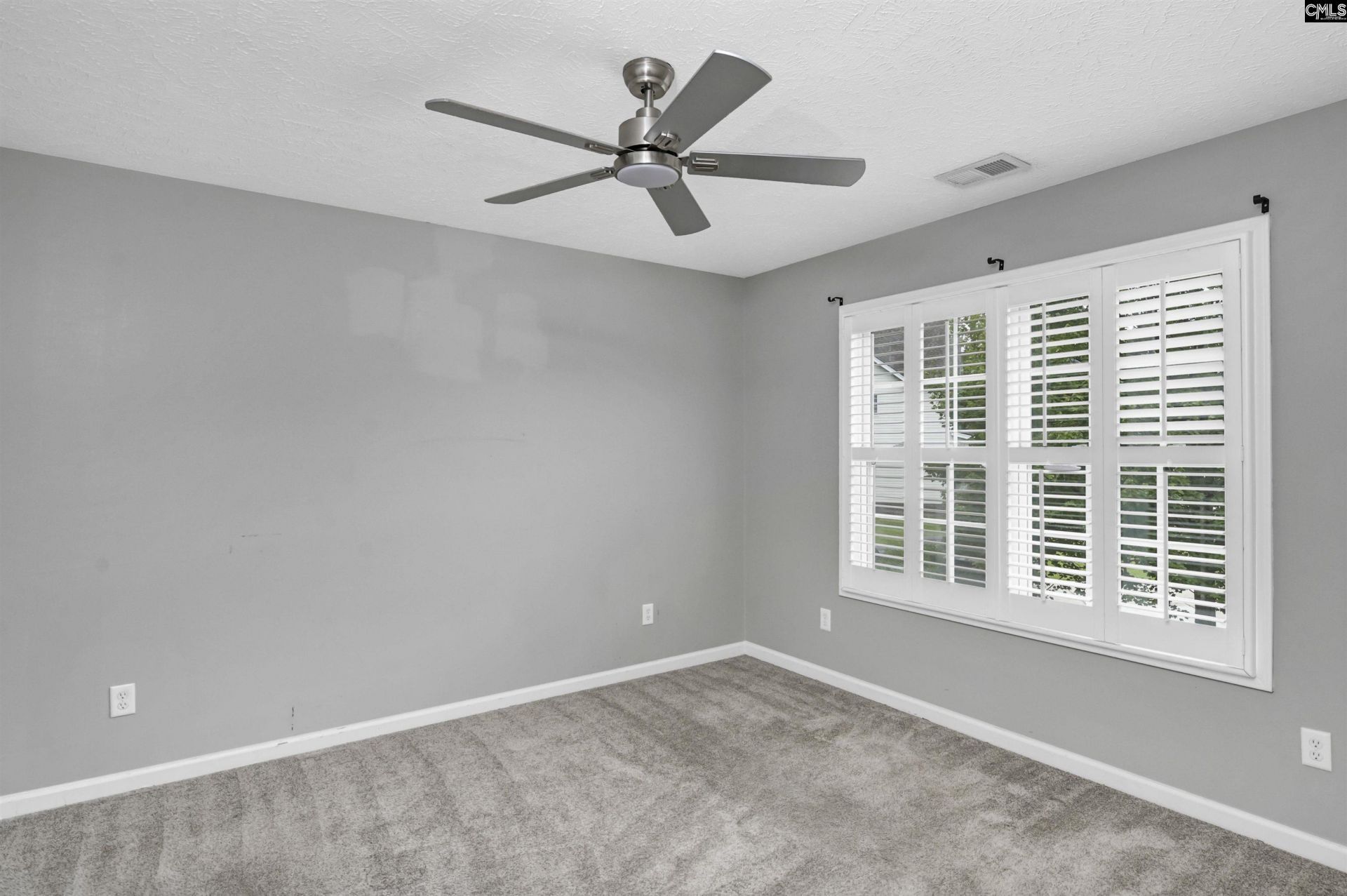 40 Kennebeck Court Photo 38