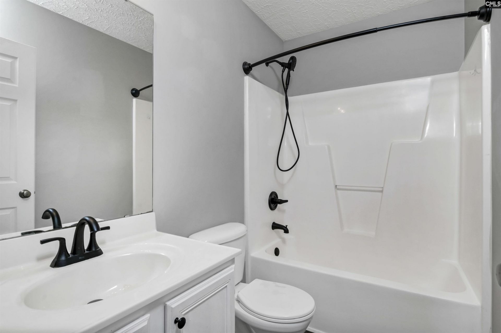40 Kennebeck Court Photo 39
