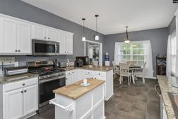 40 Kennebeck Court photo 4